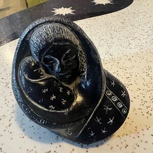 Vintage 1972 AARDVARK Canada figurine